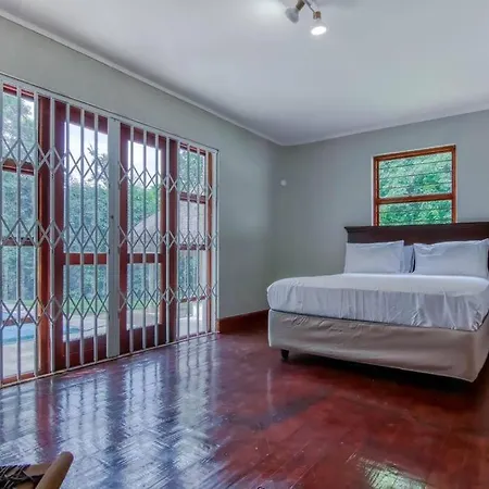 Charming Country Villa Sandton With Back Up Power & Water Johannesburg Exterior photo