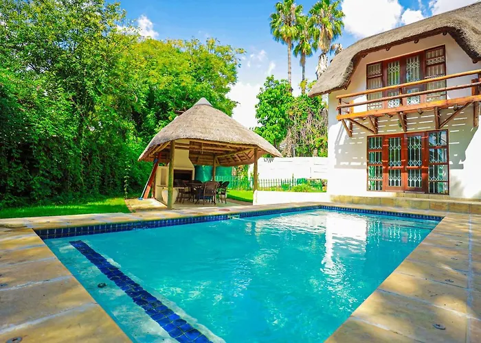 Charming Country Villa Sandton With Back Up Power & Water